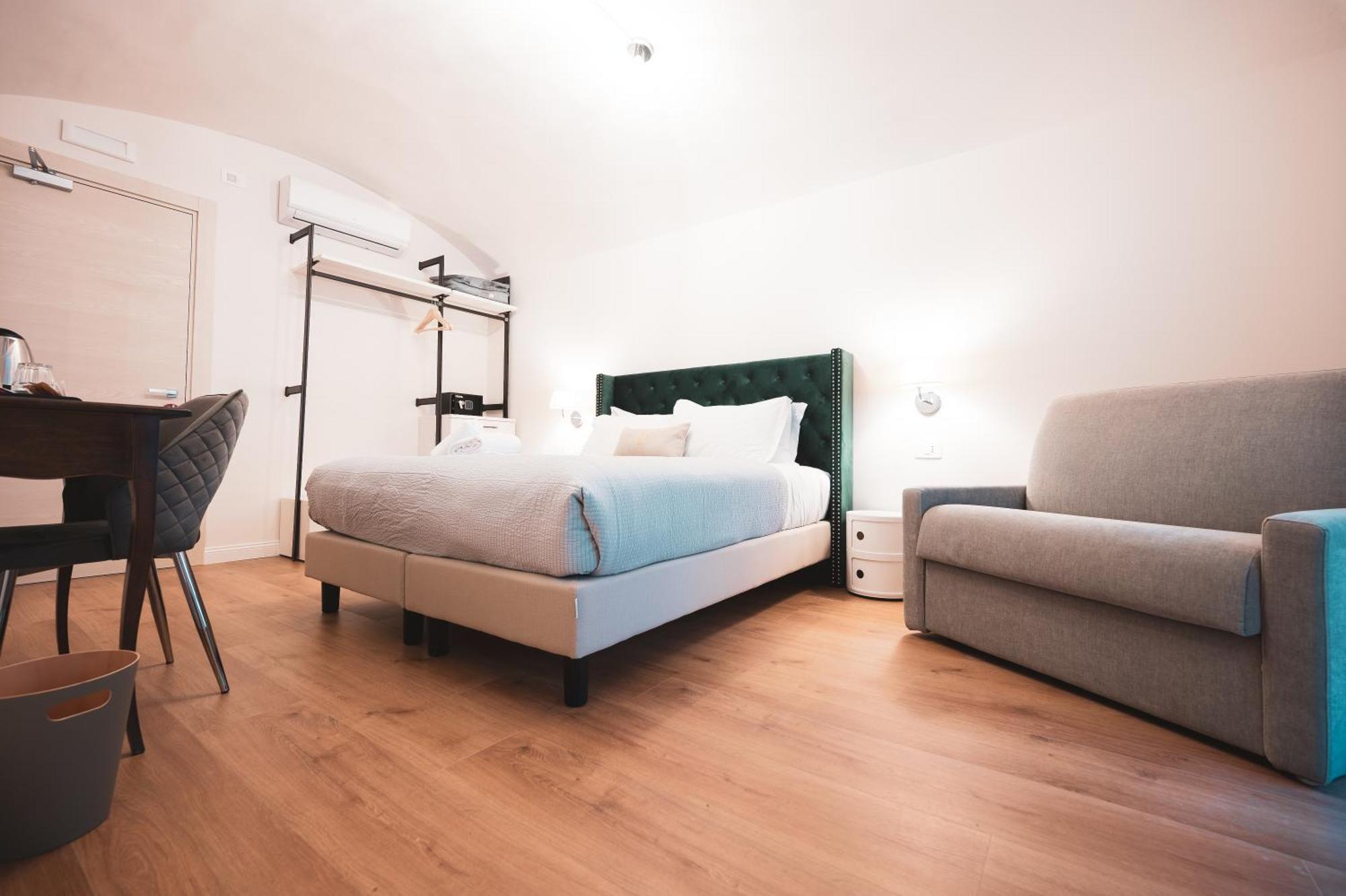 Carlo Felice Boutique Hotel 3*